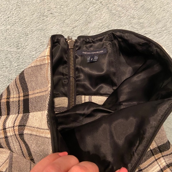 French Connection Strapless Plaid Mini Dress – Size 6 (70% Virgin Wool Blend) - Picture 5 of 8